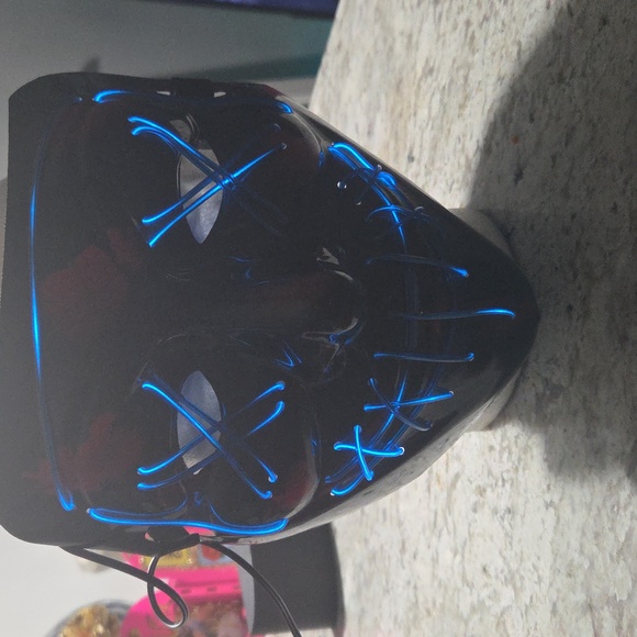 Light Face Mask - Picture 9 of 9